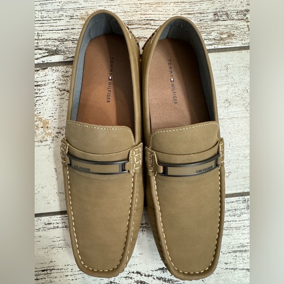 Tommy Hilfiger Ayele  Moc Toe Driving Loafer - Picture 4 of 5